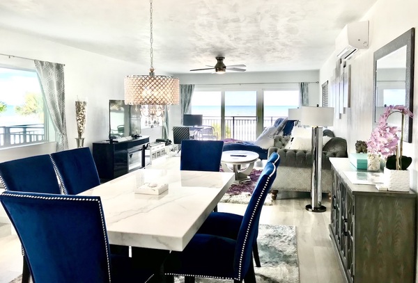 Big Beach House Presidential Suite Photo 5