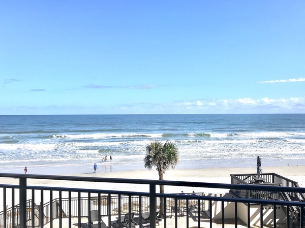 Big Beach House Presidential Suite Photo 2