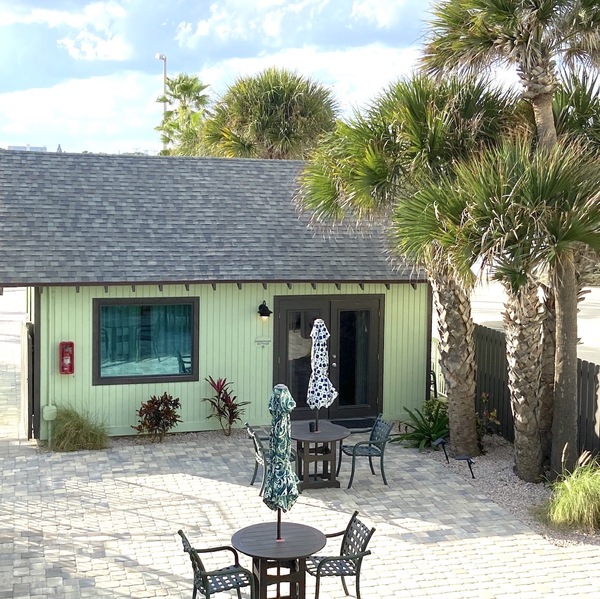 One Bedroom Courtyard Private Cottage Photo 4