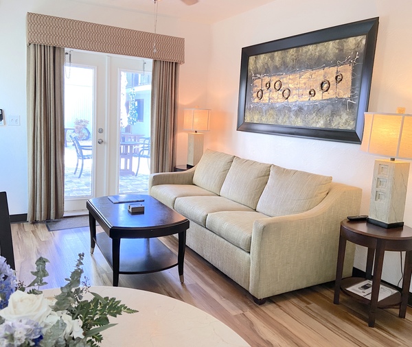 One Bedroom Courtyard Private Cottage Photo 3